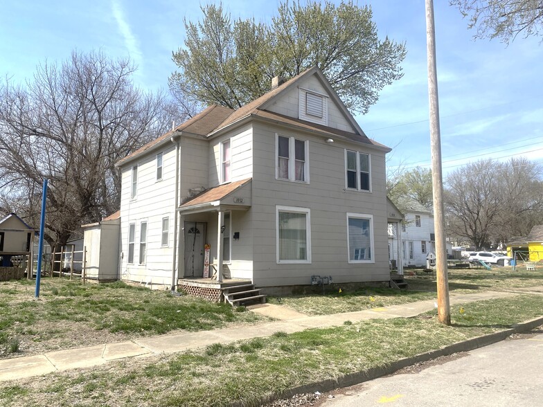 1010 S 18th St, Saint Joseph, MO à vendre - Photo principale – Image 1 sur 3
