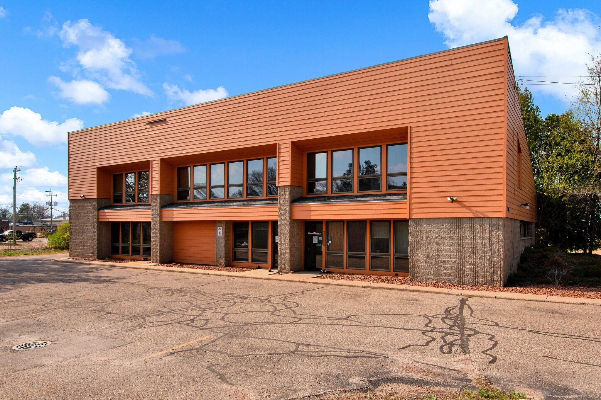 3000 Minnesota Ave, Stevens Point, WI à vendre Photo de l’immeuble– Image 1 sur 42