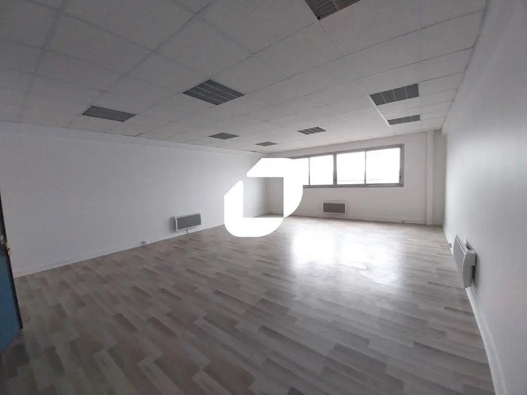 Bureau dans Neuilly-Plaisance à louer Photo de l’immeuble– Image 1 sur 18