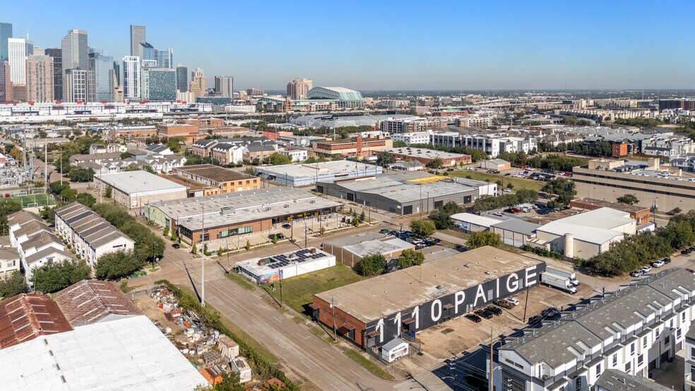 1110 Paige St, Houston, TX à vendre - Photo de l’immeuble – Image 2 sur 19