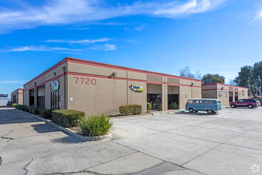 7720 Lorraine Ave, Stockton, CA à vendre - Photo de l’immeuble – Image 2 sur 3
