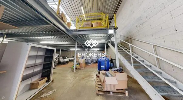 Industriel/Logistique dans Bezons à louer - Photo de l’immeuble – Image 3 sur 5