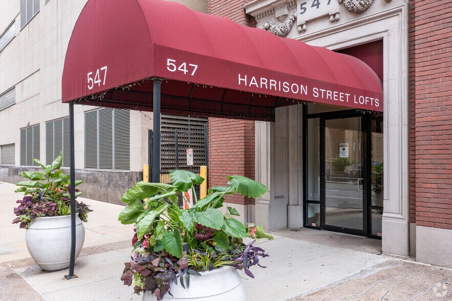 80 W Harrison St, Chicago, IL à louer - Photo de l’immeuble – Image 3 sur 7