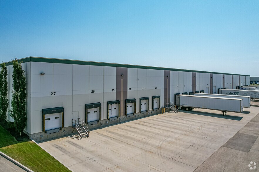 11504-11554 186th St NW, Edmonton, AB à louer - Photo de l’immeuble – Image 3 sur 9