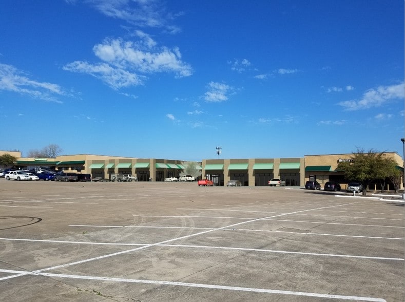 1111-1115 W Ledbetter Dr, Dallas, TX à louer - Photo principale – Image 2 sur 4