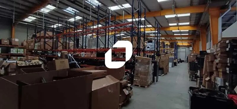 Local d’activités dans Les Mureaux à louer Photo intérieure– Image 1 sur 7