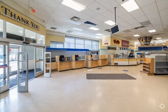 1180 N State St, San Jacinto, CA à louer Photo intérieure– Image 2 sur 14