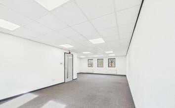 Centre Ct, Pontypridd à louer Photo intérieure– Image 1 sur 16