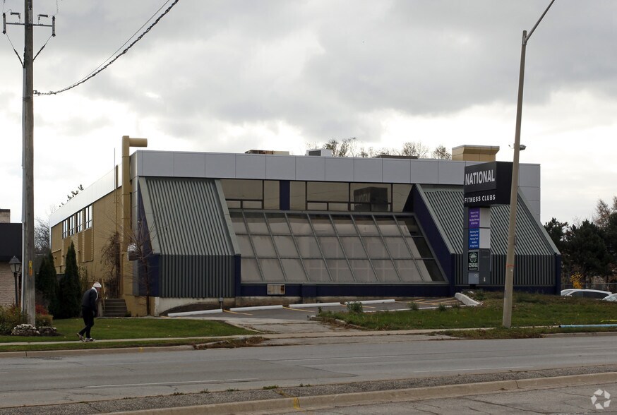 3430 Fairview St, Burlington, ON à louer - Photo de l’immeuble – Image 2 sur 6