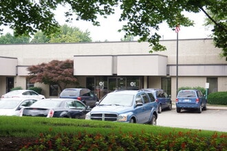 33510 Schoolcraft Rd, Livonia, MI à vendre Photo intérieure– Image 2 sur 5