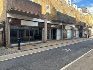 Plus de détails pour 26-32 High St, Maidenhead - Local commercial à louer