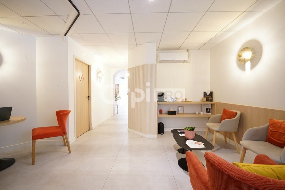 13 Avenue Victor Hugo, Tassin-la-Demi-Lune à vendre Photo intérieure– Image 1 sur 10