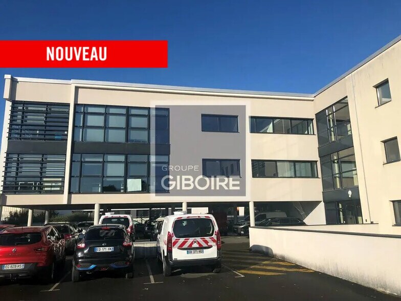 Bureau dans Saint-Grégoire à vendre - Photo de l’immeuble – Image 2 sur 18