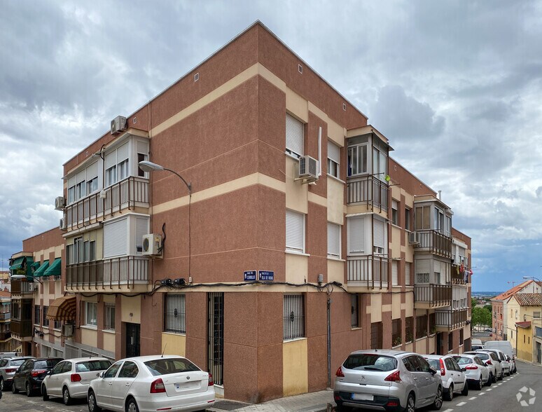 Immeuble residentiel dans Madrid, Madrid à vendre - Photo de l’immeuble – Image 2 sur 3