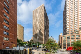 Plus de détails pour 1797-1811 First Ave, New York, NY - Local commercial à louer