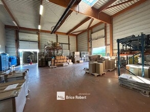 Local d’activités dans Meyzieu à louer Photo intérieure– Image 1 sur 5