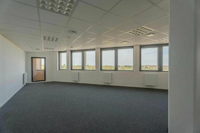 Plus de détails pour Bureau à vendre