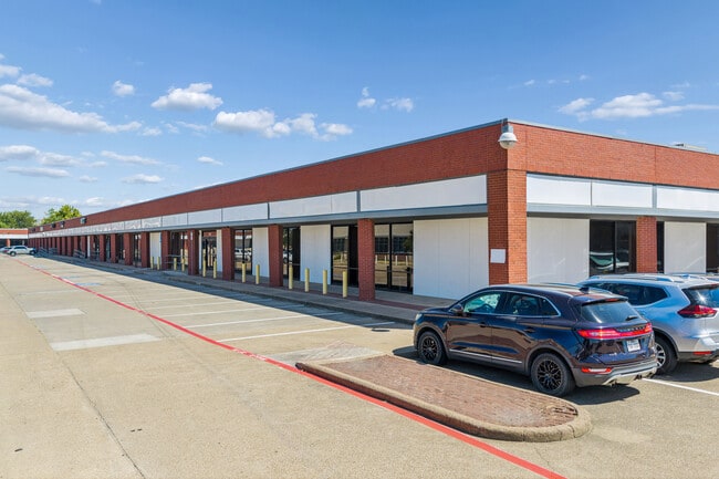 Plus de détails pour 2819-2929 Altamesa Blvd, Fort Worth, TX - Local commercial à louer