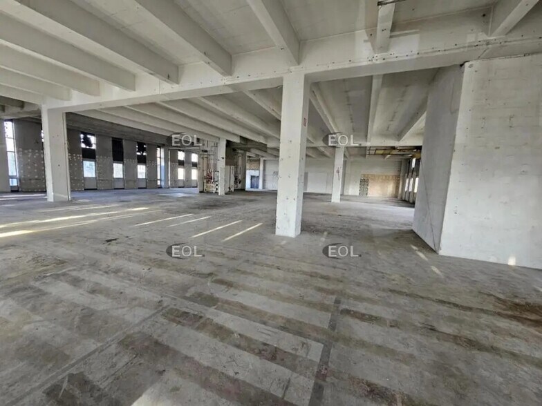 Local d’activités dans Rungis à louer - Photo intérieure – Image 3 sur 6