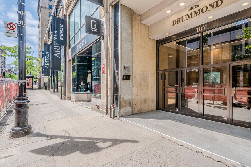 1101-1117 Rue Sainte-Catherine O, Montréal, QC à louer - Photo de l’immeuble – Image 3 sur 4