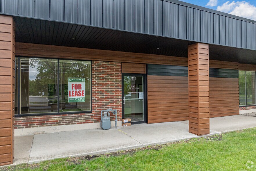 922-938 N State St, Lockport, IL à louer - Photo de l’immeuble – Image 3 sur 6