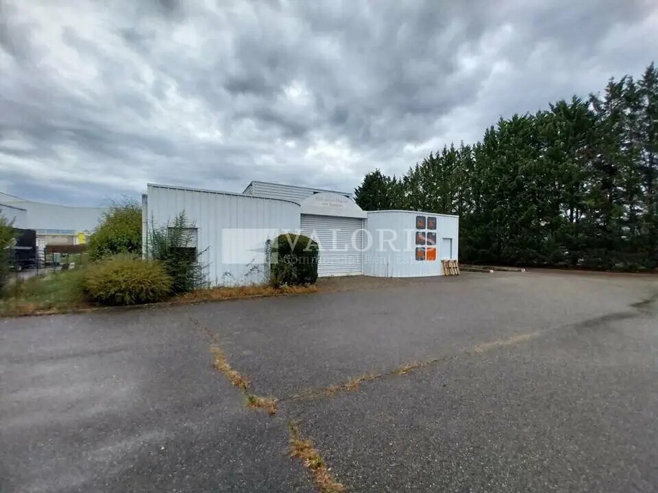 Local d’activités dans Béligneux à louer Photo principale– Image 1 sur 8