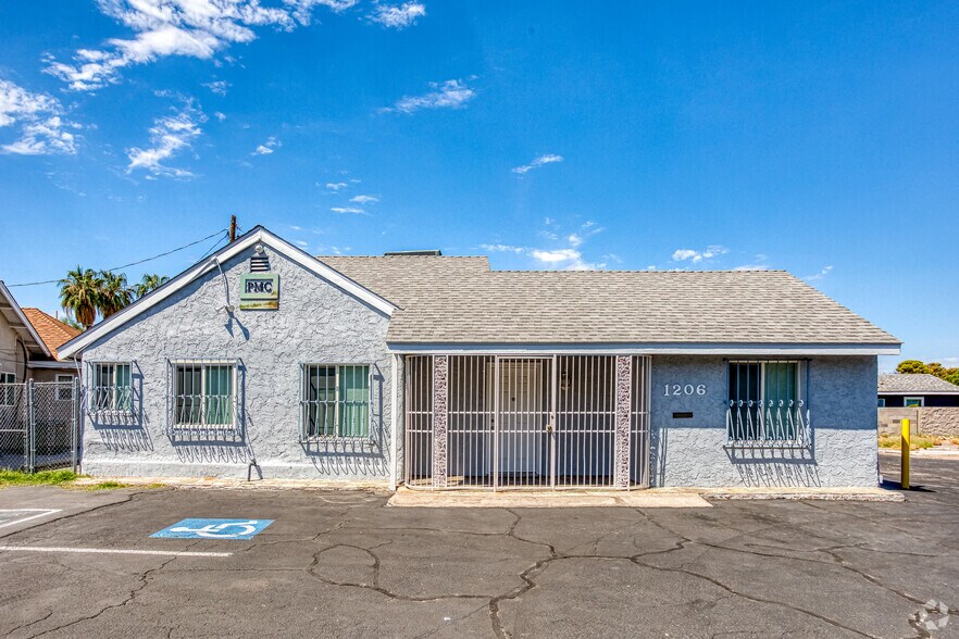 1206 S Maryland Pky, Las Vegas, NV à louer - Photo de l’immeuble – Image 2 sur 5