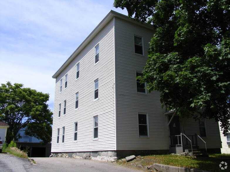 162-164 Riverside St, Lowell, MA à vendre - Photo principale – Image 1 sur 5
