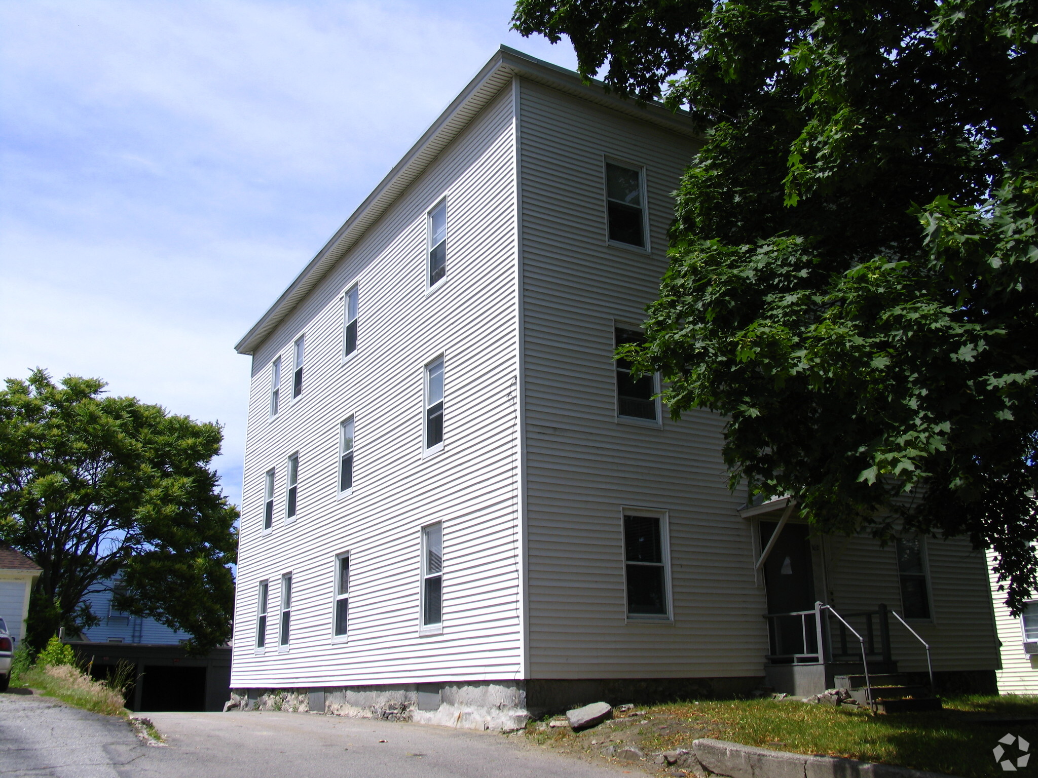 162-164 Riverside St, Lowell, MA à vendre Photo principale– Image 1 sur 6