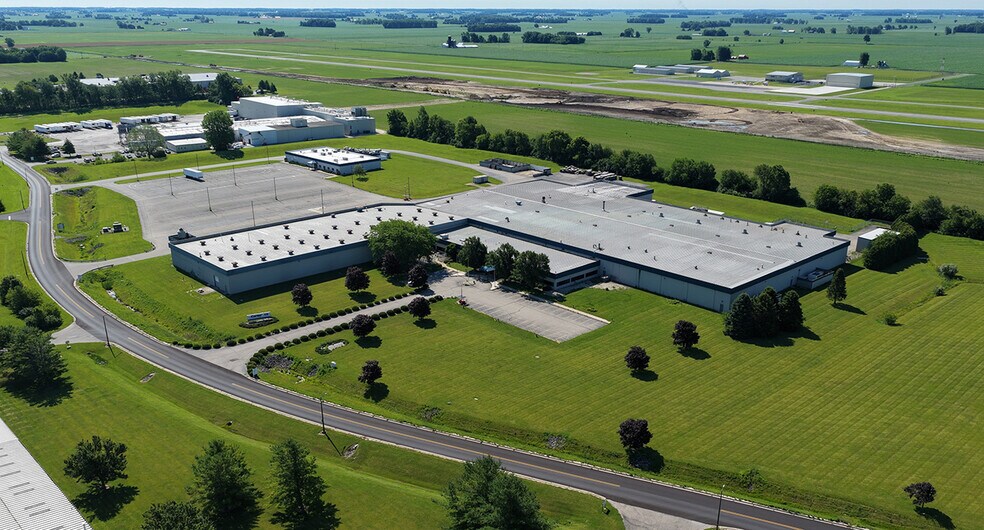 101 E Industrial Blvd, Logansport, IN à vendre - Photo de l’immeuble – Image 1 sur 36