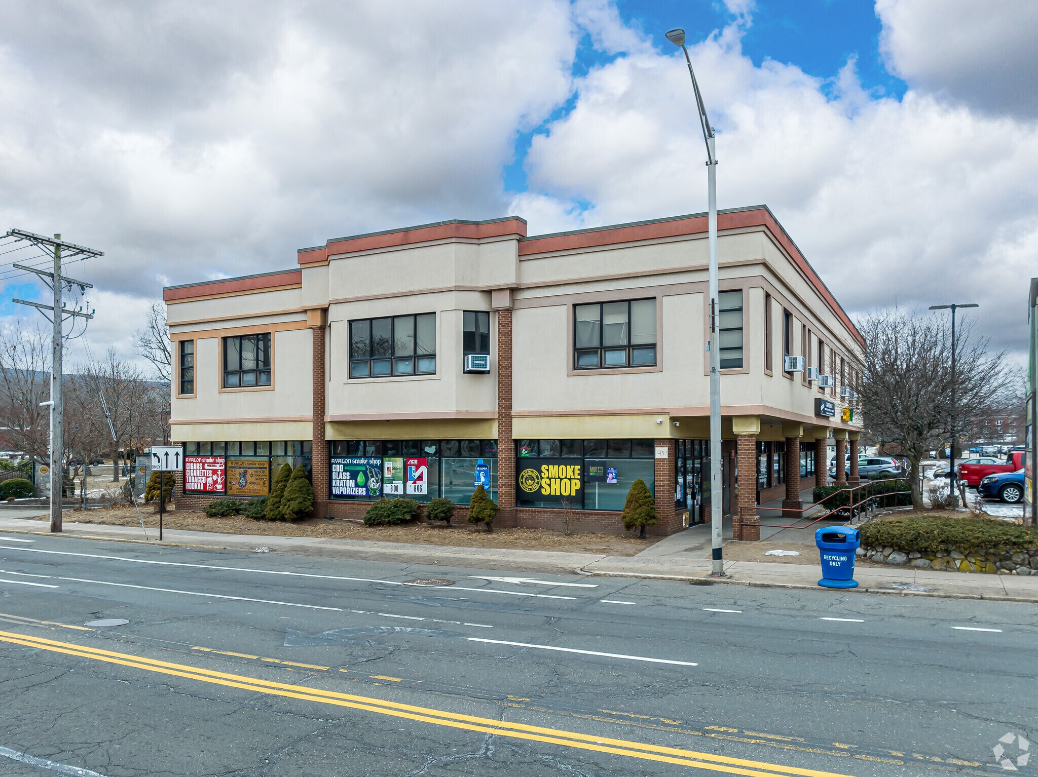 45 N Main St, Bristol, CT à vendre Photo principale– Image 1 sur 21