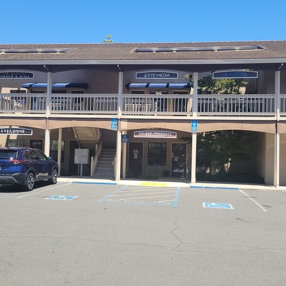 281 E H St, Benicia, CA à louer - Photo de l’immeuble – Image 2 sur 7