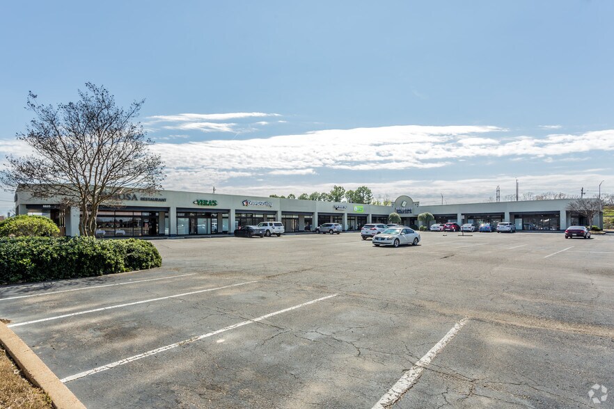 6635-6685 Quince Rd, Memphis, TN à louer - Photo de l’immeuble – Image 2 sur 3