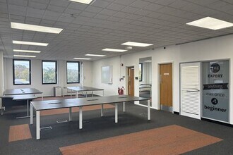 2 Stinsford Rd, Poole à louer Photo intérieure– Image 1 sur 3