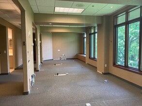 4640 Nicols Rd, Eagan, MN à vendre Photo intérieure– Image 2 sur 13