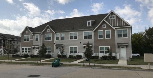 101 Springtree St, Denton, TX à vendre - Photo principale – Image 1 sur 71