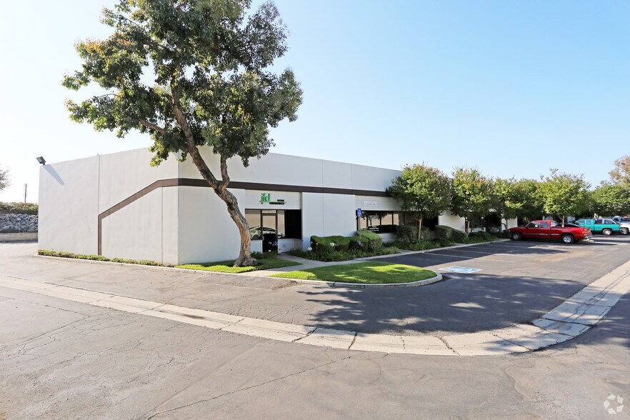 11711 Coley River Cir, Fountain Valley, CA à louer - Photo de l’immeuble – Image 3 sur 10