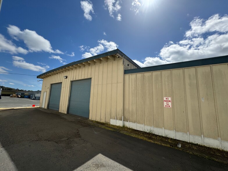 1042 Hopper Ave, Santa Rosa, CA à louer - Photo de l’immeuble – Image 3 sur 3