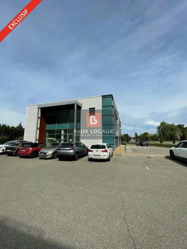 Bureau dans Entraigues-sur-la-Sorgue à vendre Photo de l’immeuble– Image 1 sur 6