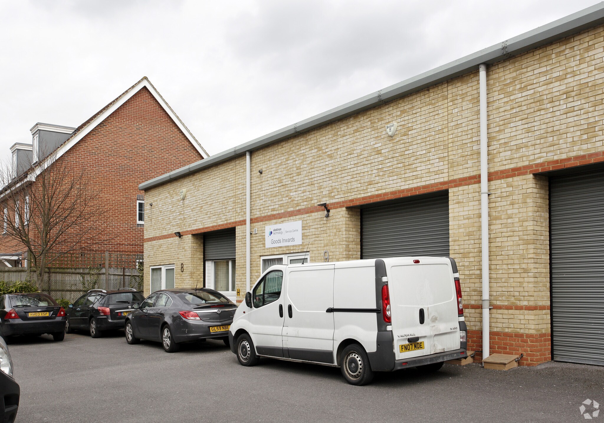 Swan Ln, Sandhurst à louer Photo principale– Image 1 sur 4