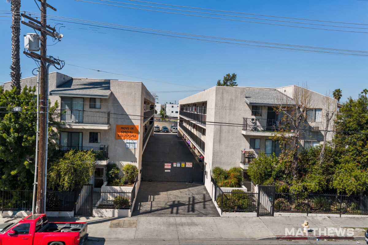 7635 Lankershim Blvd, North Hollywood, CA à vendre Photo principale– Image 1 sur 5