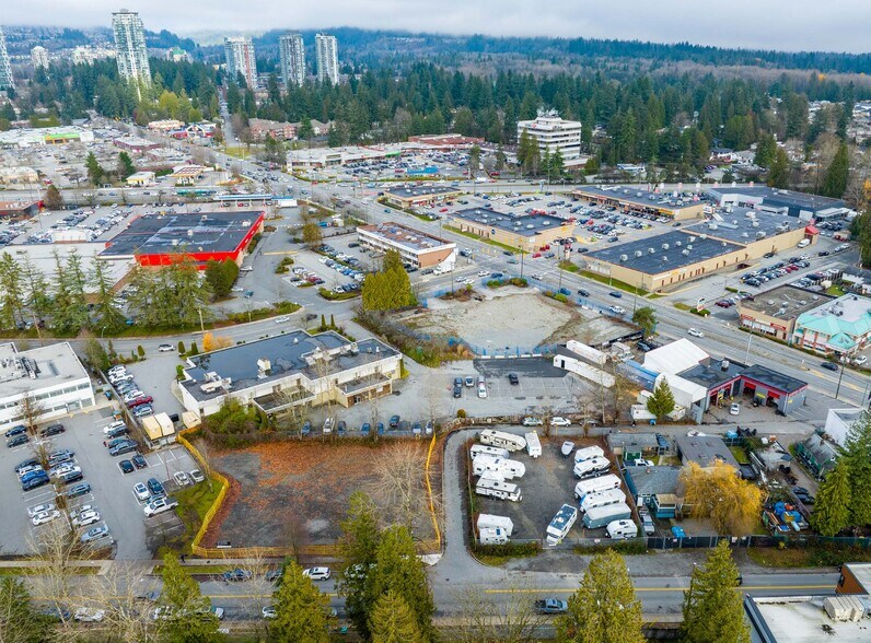 3021-3033 Gordon Ave, Coquitlam, BC à louer - Photo de l’immeuble – Image 2 sur 4