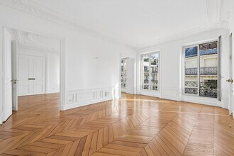 33 Rue De Naples, Paris à louer Photo intérieure– Image 2 sur 7