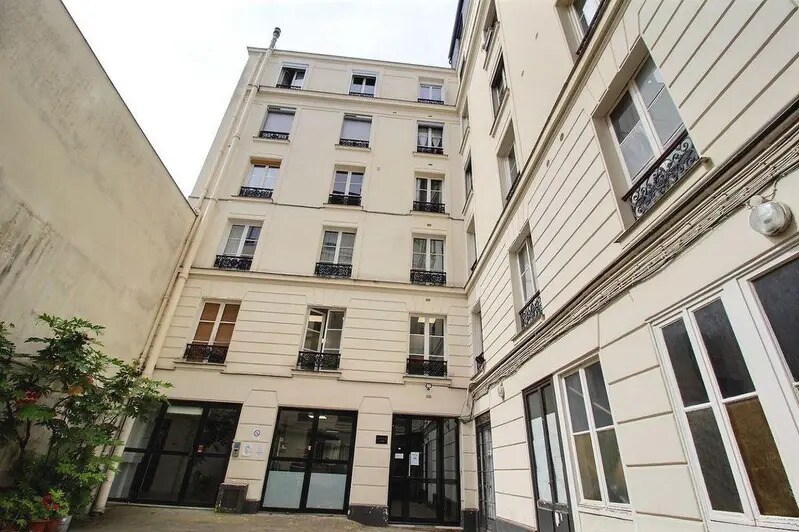 205 Rue Du Faubourg Saint-Martin, Paris à louer - Photo de l’immeuble – Image 2 sur 8