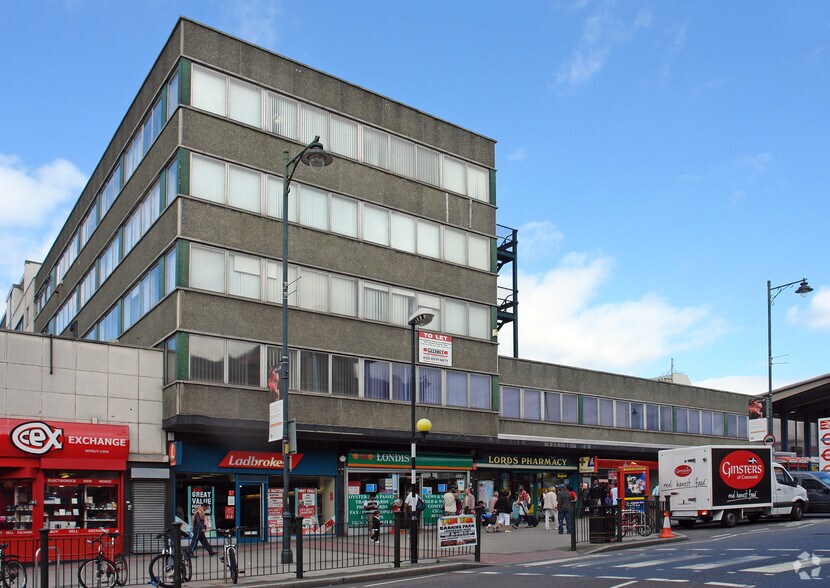 Cambridge Rd, Barking à louer - Photo de l’immeuble – Image 2 sur 4