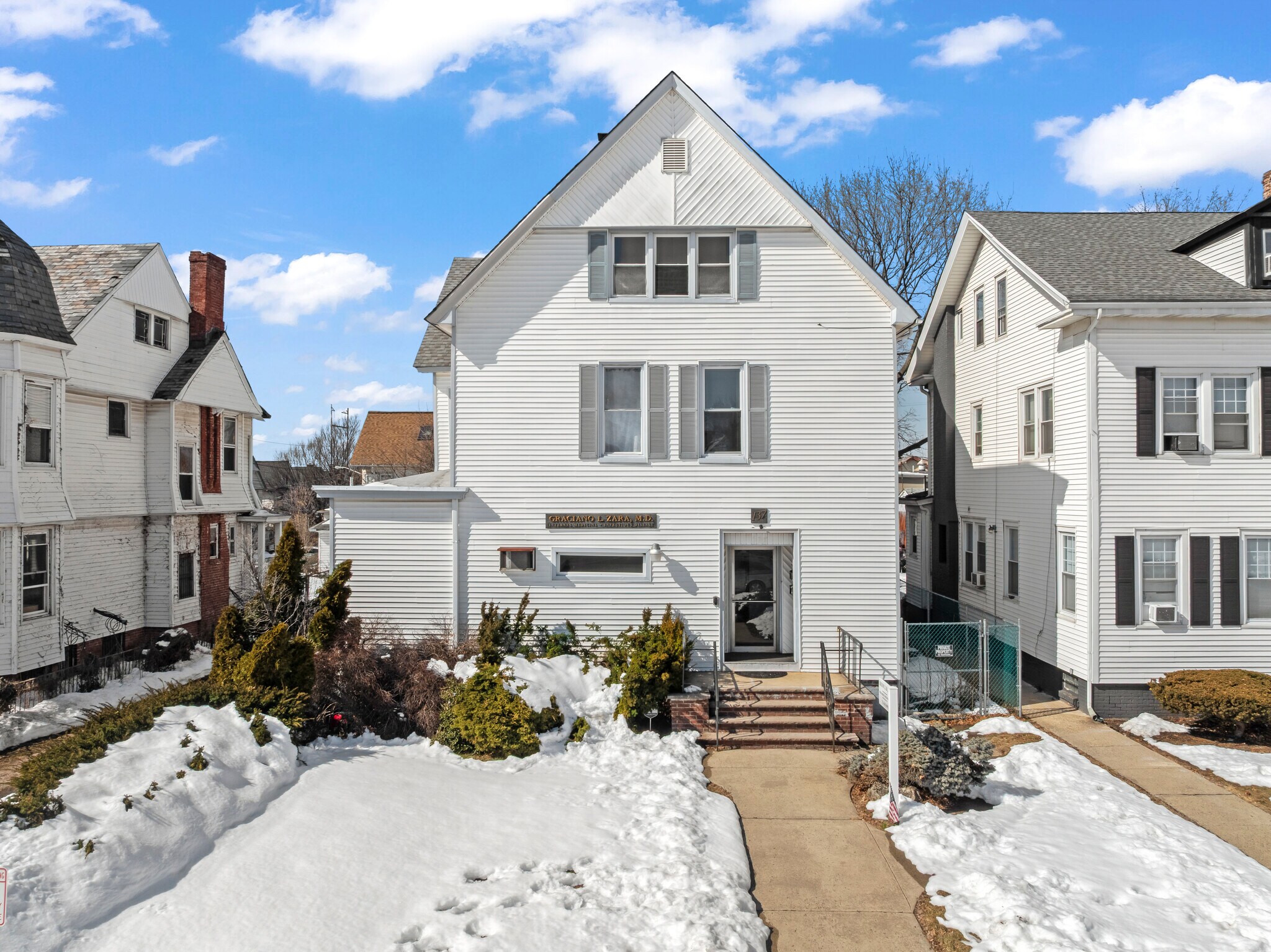 137 Livingston Ave, New Brunswick, NJ à vendre Photo principale– Image 1 sur 49