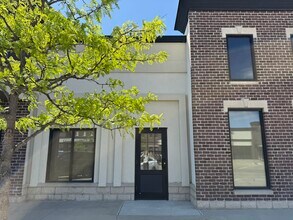 2510 SW White Birch Dr, Ankeny, IA à louer Photo de l’immeuble– Image 2 sur 4
