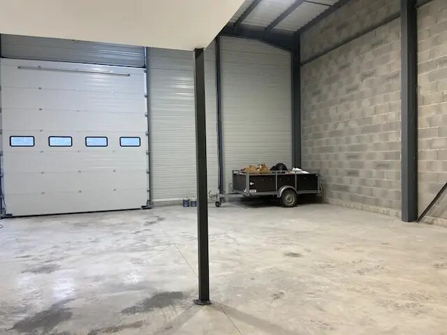 Local d’activités dans Brindas à louer - Photo de l’immeuble – Image 3 sur 10