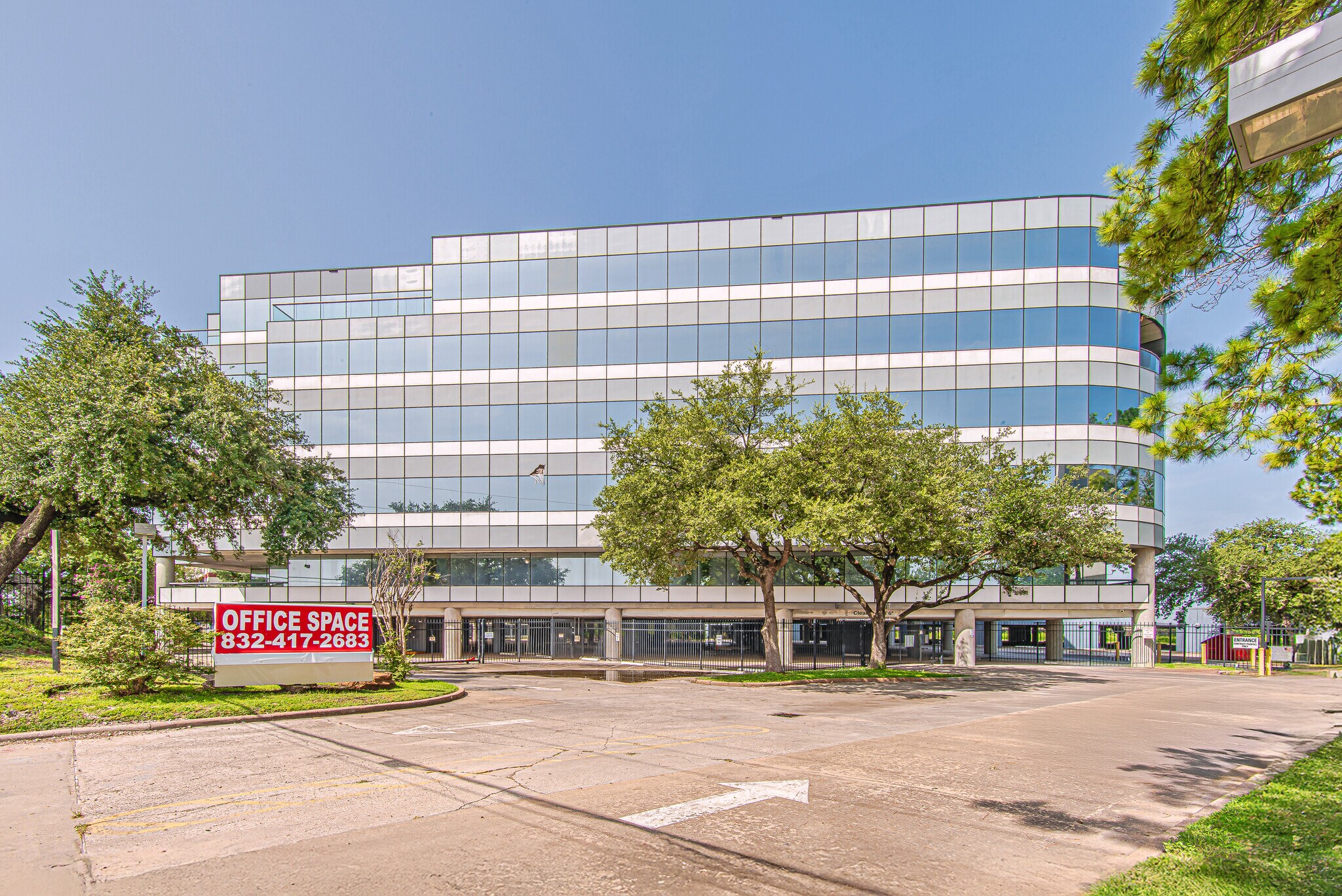 12707 North Fwy, Houston, TX à louer Photo de l’immeuble– Image 1 sur 8