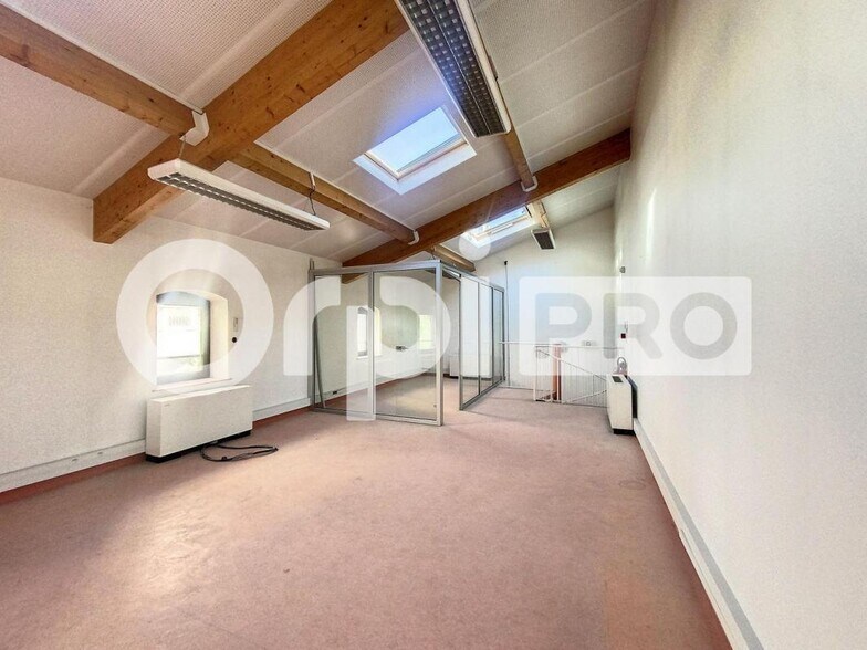 Local d'activités dans Clermont-Ferrand à vendre - Photo intérieure – Image 3 sur 7